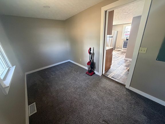 4th image of 6222 Jackson Rd