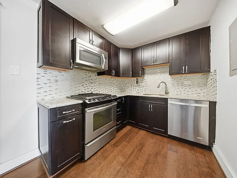 1420 N St NW #1005 — Photo 4
