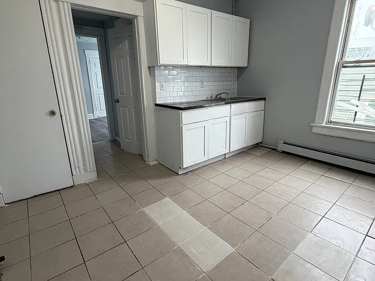 105 Maple St #3W — Photo 5
