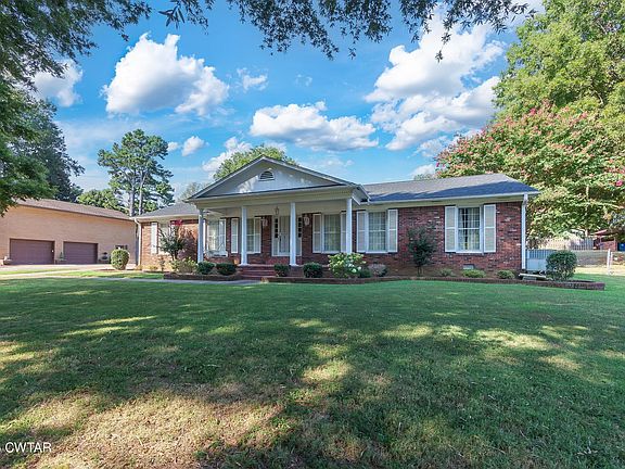 4th image of 1302 Shady Ln