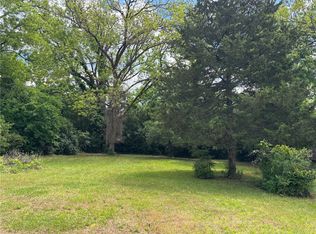 104 Henry M Turner St, Abbeville, SC 29620