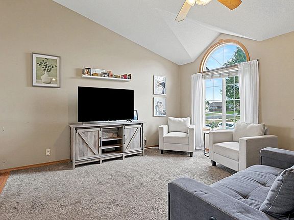 5th image of 4805 E Pembrook Ct