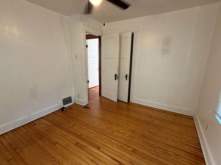 228 Fernwood Ave — Photo 10
