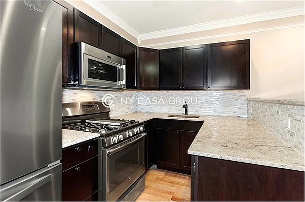 Rented by NY Casa Group | media 32