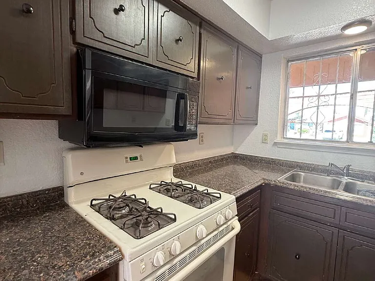 1670 Jones Ln — Photo 20