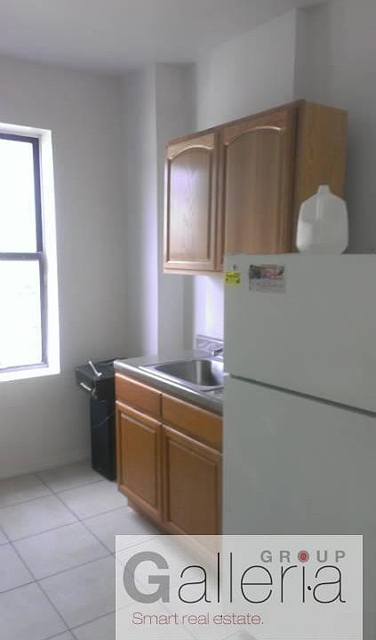 1st image of 805 Fairmount Pl APT 5G