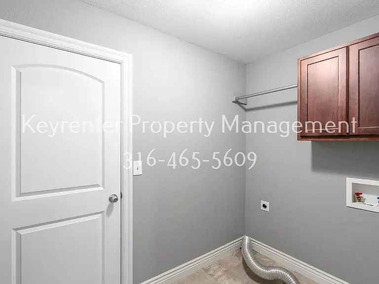 2307-2309 E Coolwater St Duplex — Photo 9