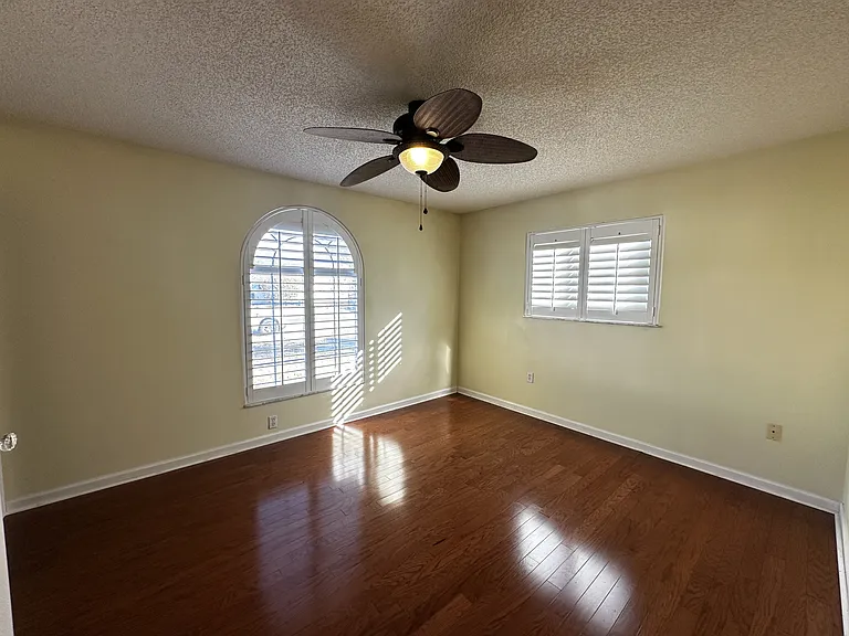 2158 NW 50th Ave — Photo 7