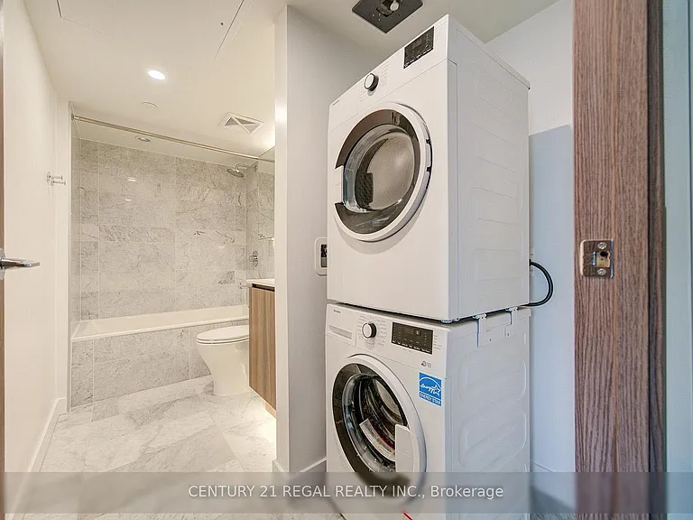 19 Bathurst St #2102 — Photo 8
