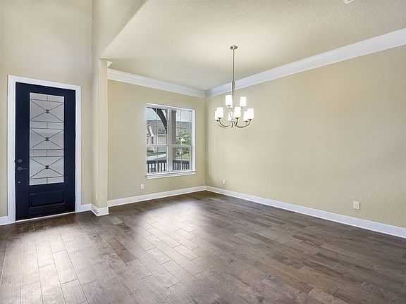 The Evanson - Entry Dining