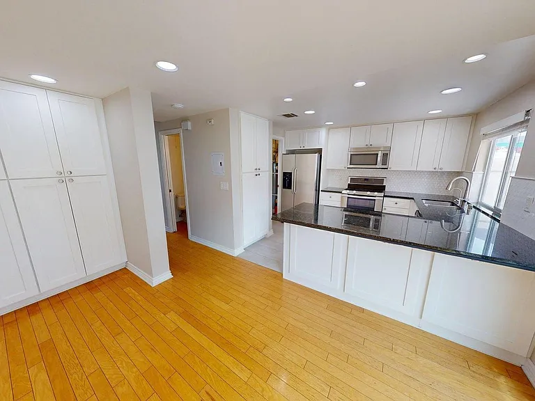 336 Green Moor Pl — Photo 9
