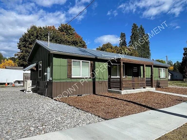 910 Poplar St — Photo 3