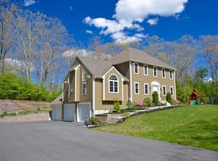 33 Olde Carriage Ln, Douglas, MA 01516
