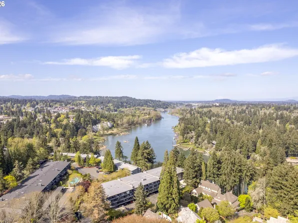 200 Burnham Rd Unit 311, Lake Oswego, OR 97034