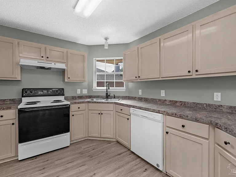 6707 Cedar Ridge Cir — Photo 8