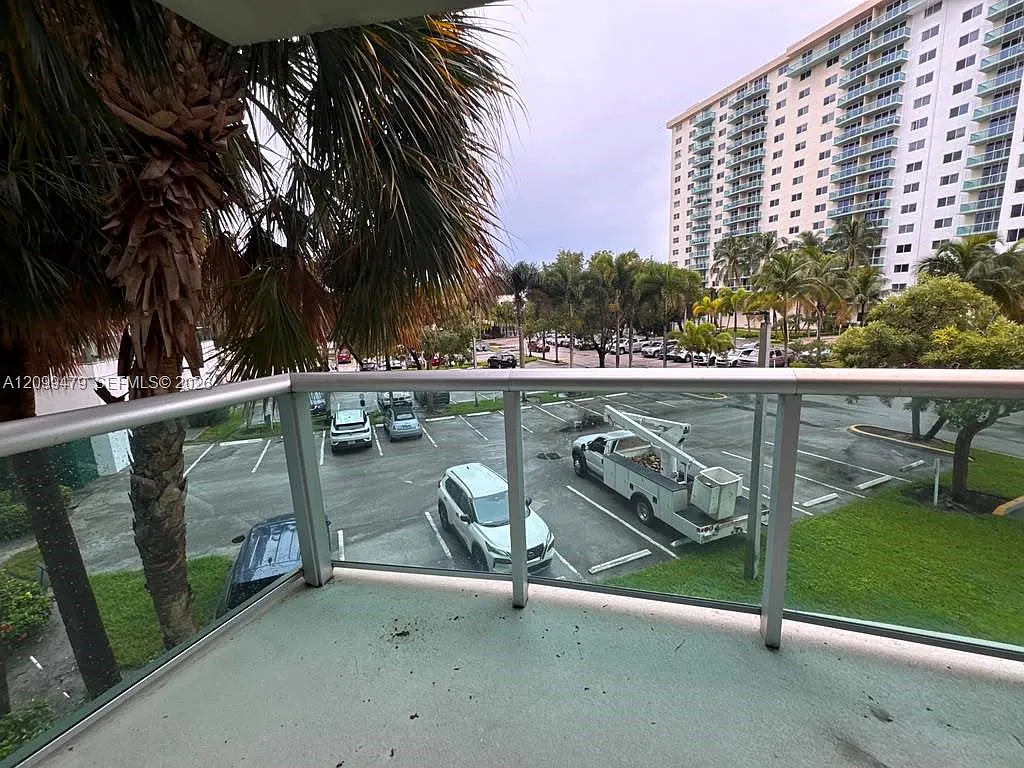 Oceanview Building B Cond — Photo 3
