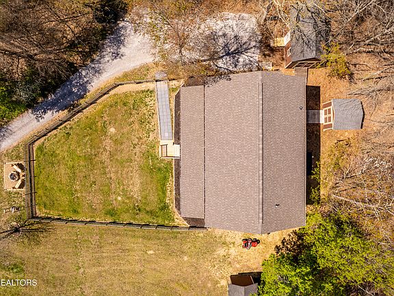 9th image of 596 Byrams Fork Rd