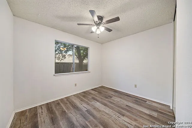 12106 Ridge Ct — Photo 16