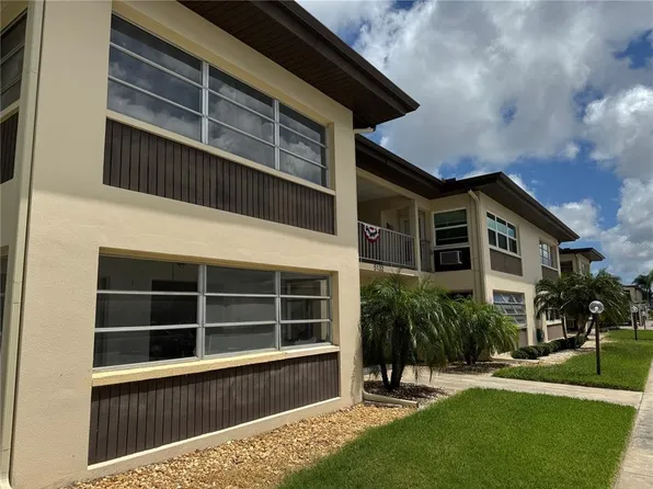 5132 Amulet Dr APT 101, New Port Richey, FL 34652