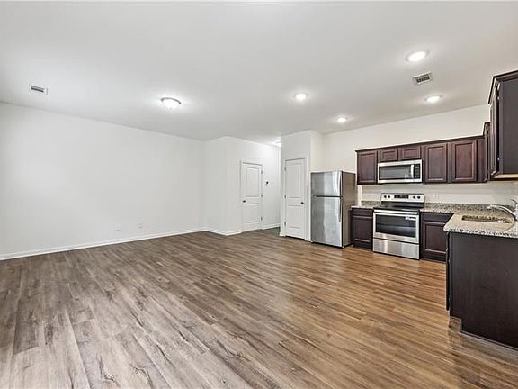3rd image of 3294 Tarian Way