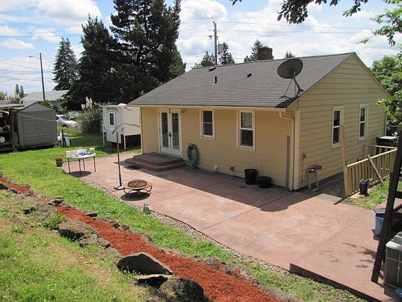 4th image of 2908 E 13th St