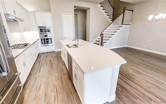 5th image of 4245 Mingo Dr