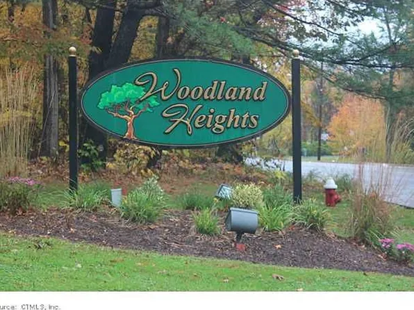 90 Woodland Dr, Cromwell, CT 06416