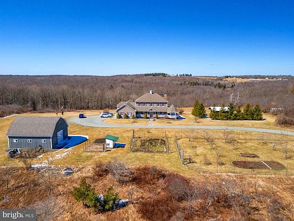 3rd image of 1405 Ball Pond Rd