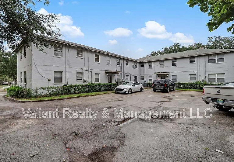 2358 Herschel St #3 — Photo 22