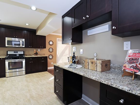 5th image of 1718 Pinehurst Ln