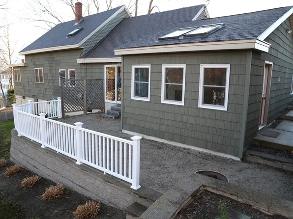 10 Oak Pl #A, Biddeford, ME 04005