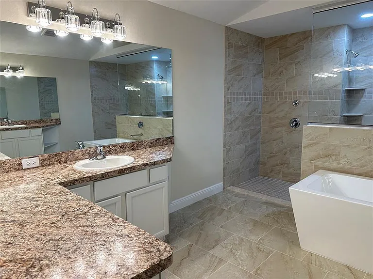 5780 N Lena Dr — Photo 29