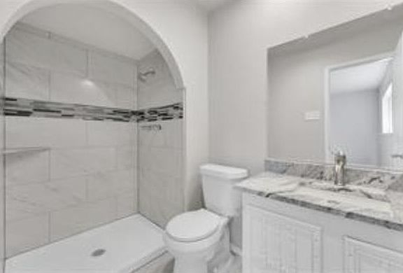 4th image of 4621 Sprucewood Ln