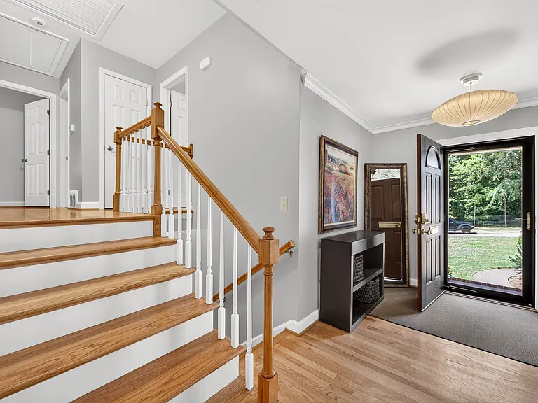 3519 Mill Pond Rd — Photo 4