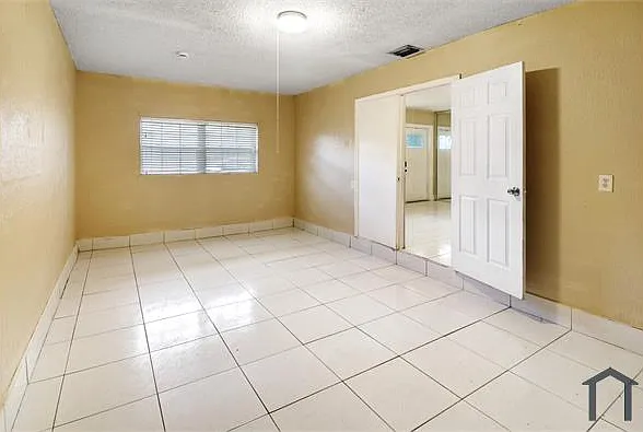 6120 SW 19th St — Photo 18