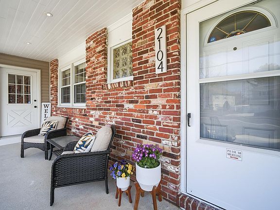 3rd image of 2104 Grove Rd