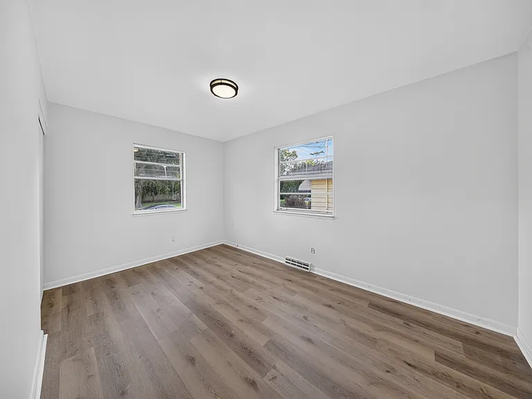 1095 Saint Michaels Ave #1095 — Photo 10