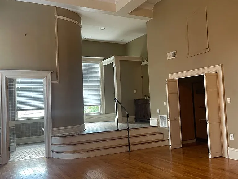 1025 Church St — Photo 17