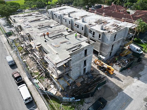 2nd image of 814 NE 2nd Street