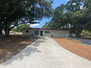 4811 Lahaina Dr, Sarasota, FL 34232