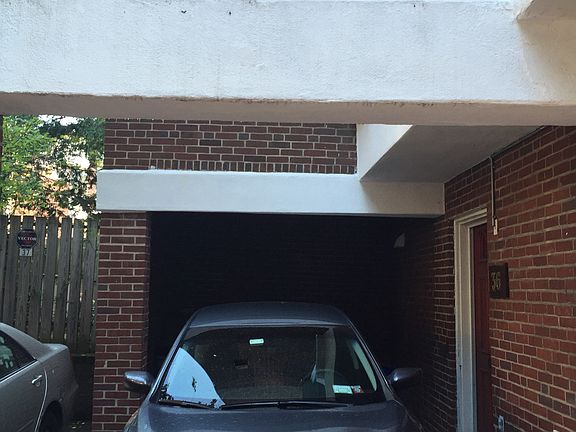 1 carport (no need to spend extra $$ for parking in the city