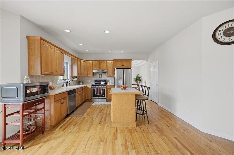 5th image of 5 Edinburgh Drive