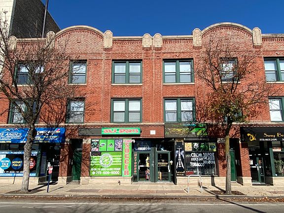 2nd image of 3320 W Lawrence Ave #1