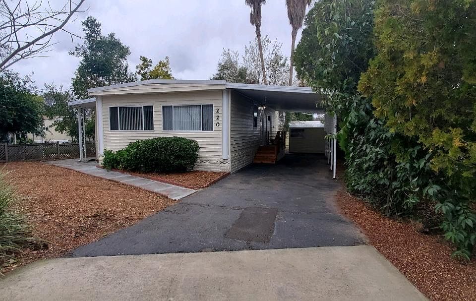 1st image of 220 Bluebird Ln