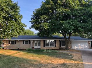 15945 Cullen Ct, Brookfield, WI 53005