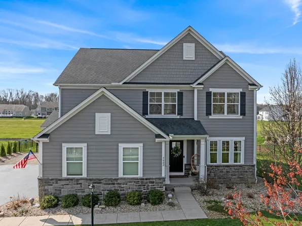 7442 Broxton Ln, Galena, OH 43021