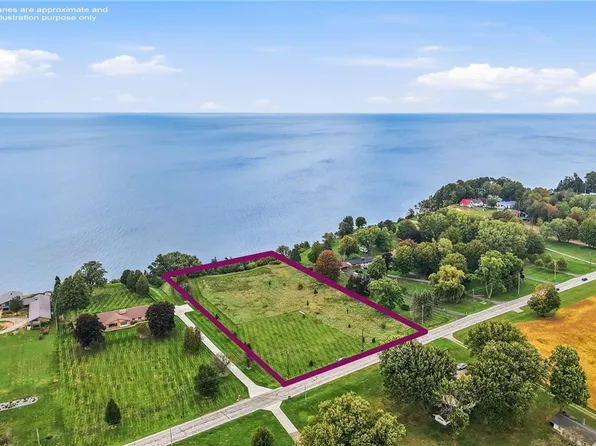 1256 Lake Rd, Conneaut, OH 44030