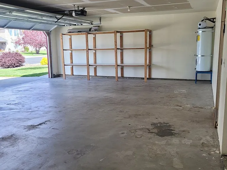 1349 E Greens Loop — Photo 35