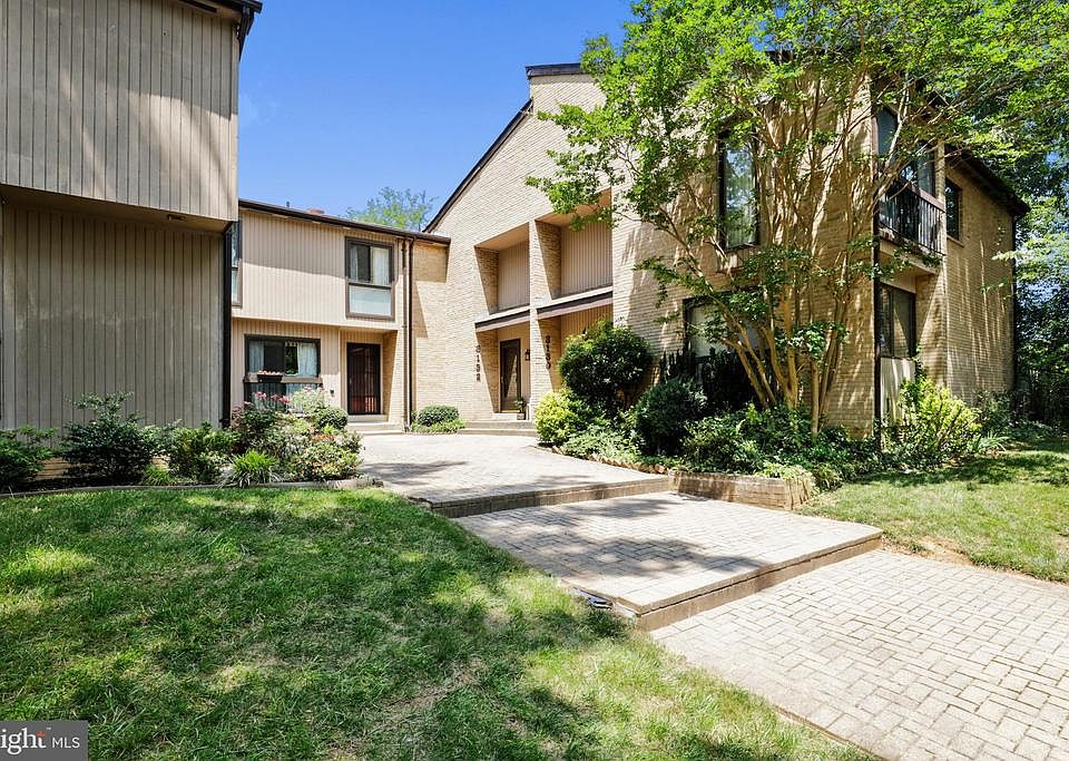 1st image of 3132 Eakin Park Ct