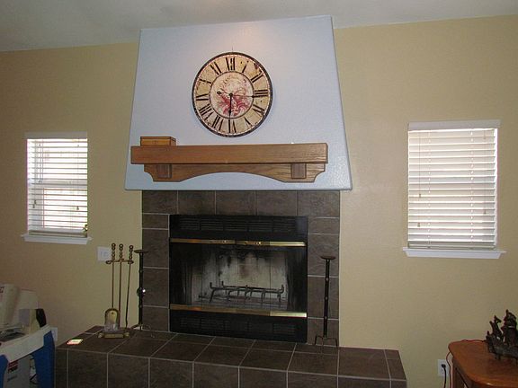 3rd image of 313 Pine Ln